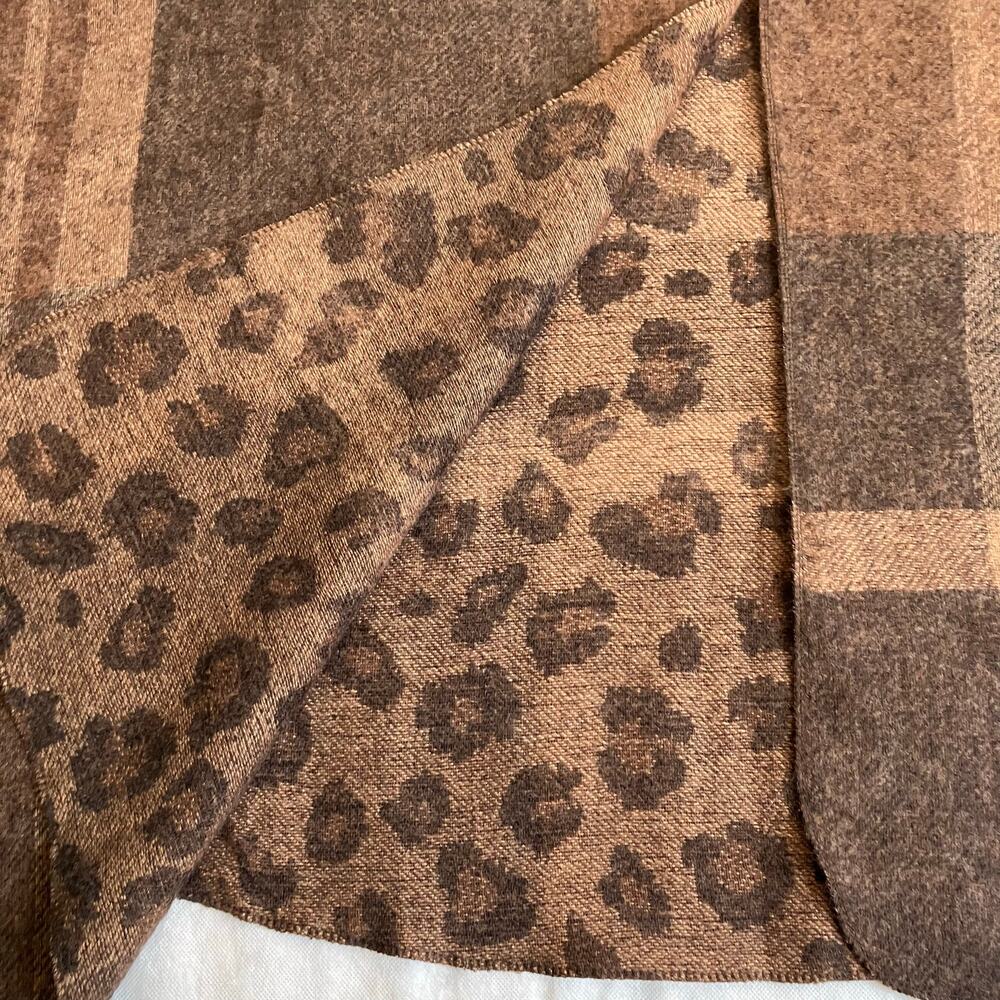 Woolrich Women's Reversible Wrap Shawl Brown Plaid & Animal Print Soft Cozy - Picture 12 of 15